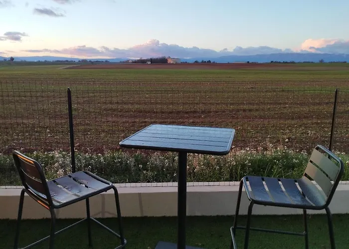 Le Des Lavandes Bed & Breakfast 4*