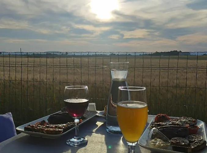 Le Des Lavandes Bed & Breakfast 4*